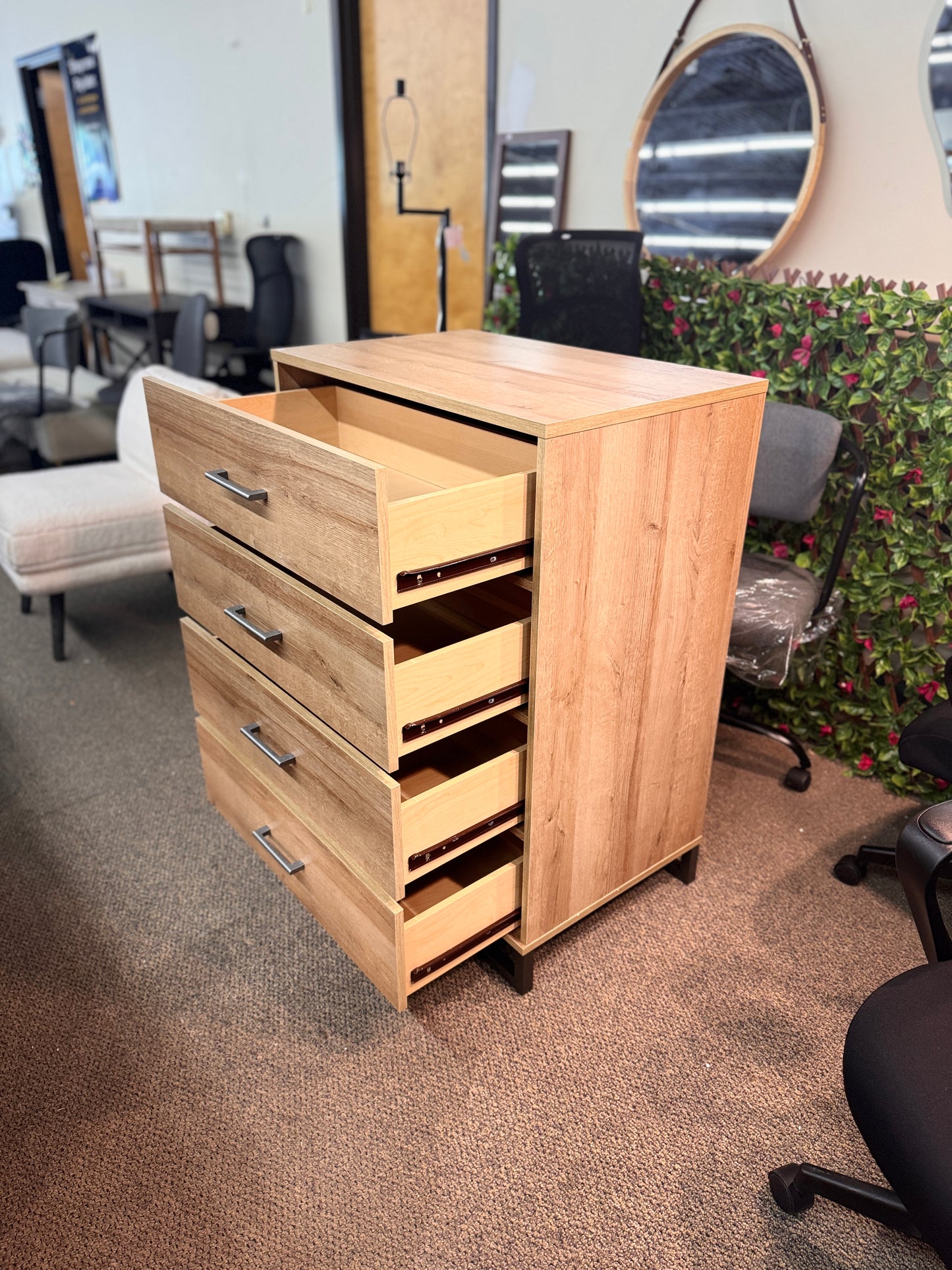 4 drawer dresser, brown