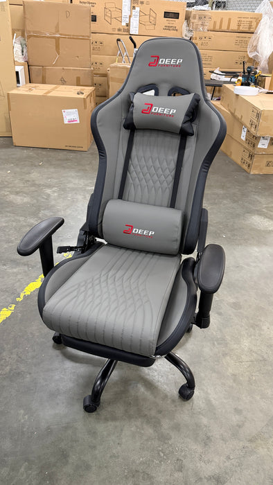 Gaming Chair with Footrest
